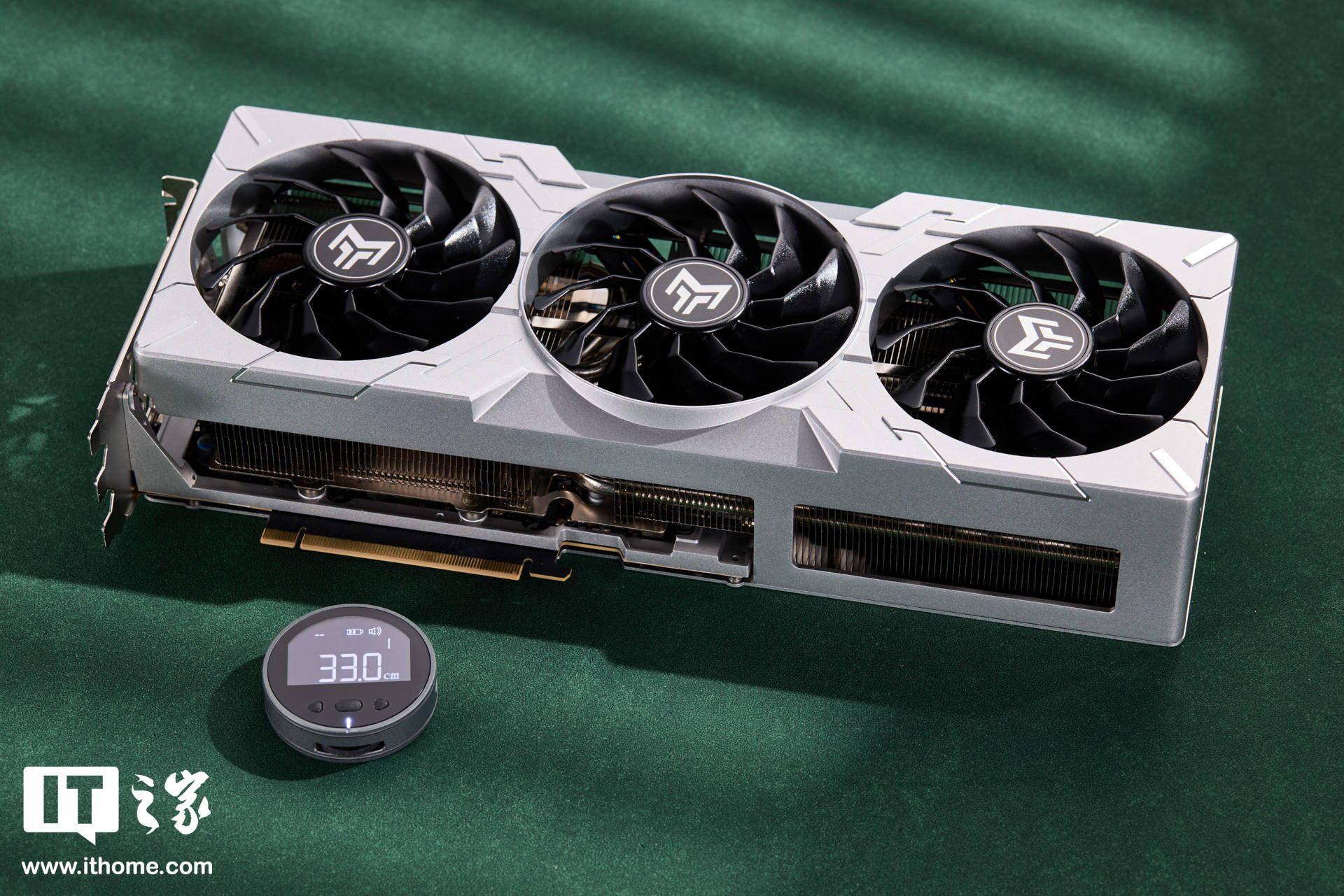 影驰 GEFORCE RTX 4070Ti SUPER 金属大师 Plus OC 图赏