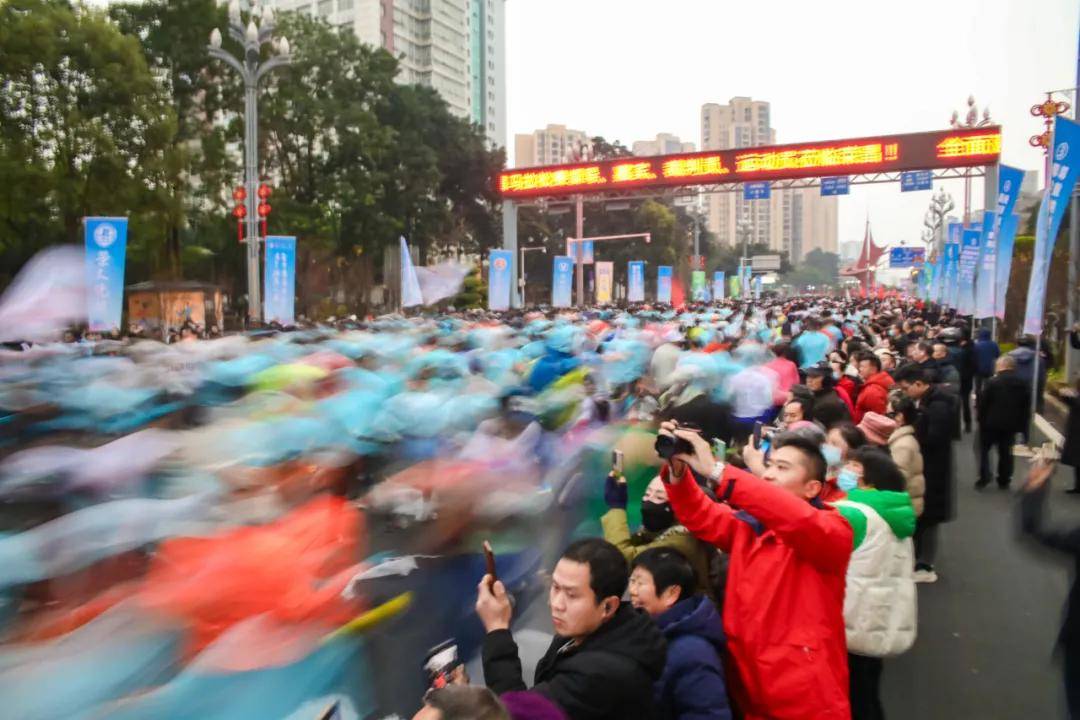 千年荣昌·荣太烧坊|2024重庆·荣昌马拉松赛火热开跑！