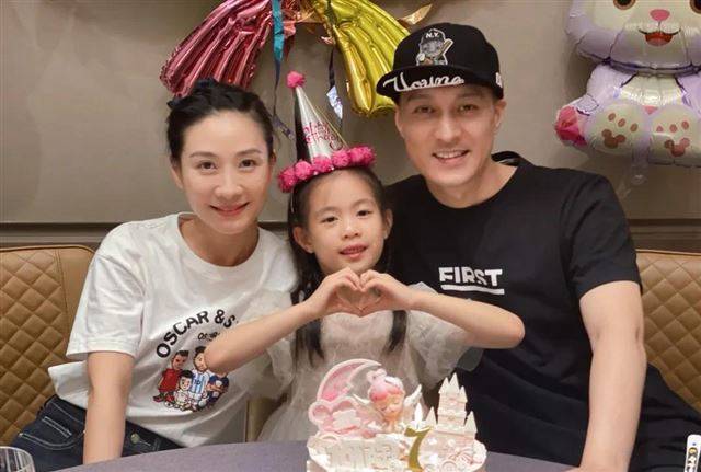 陶昕然“安陵容”婚变！与何建泽断联一年，七年之痒难逃
