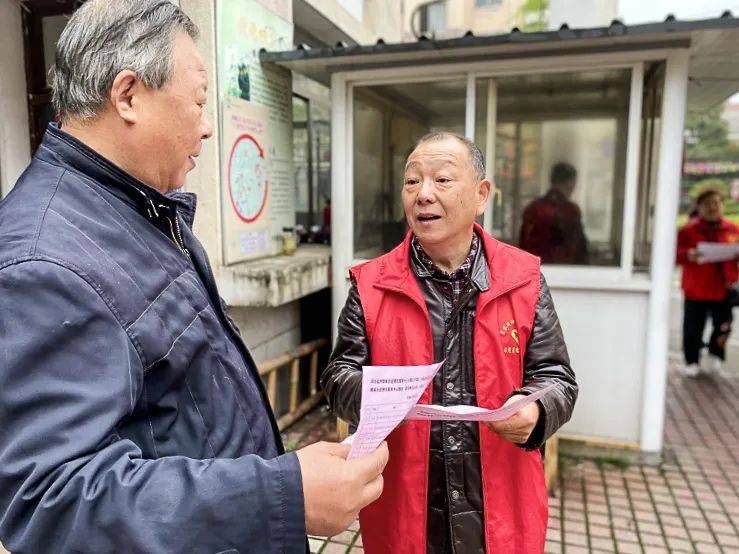 民情深观察丨一扇门，两区安：巧解老旧小区“开门”之争