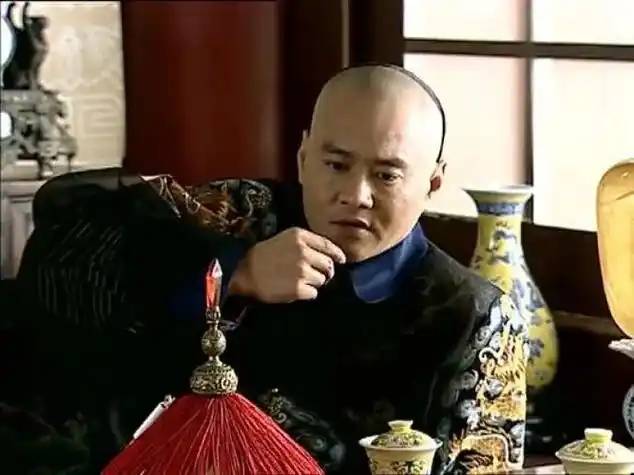 赫舍里：父为首辅，嫁安亲王差点成皇后，因夺嫡之争子孙皆未善终
