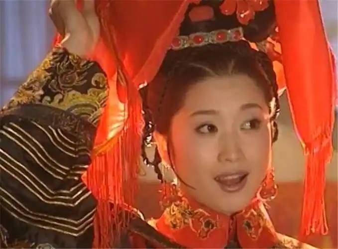 赫舍里：父为首辅，嫁安亲王差点成皇后，因夺嫡之争子孙皆未善终
