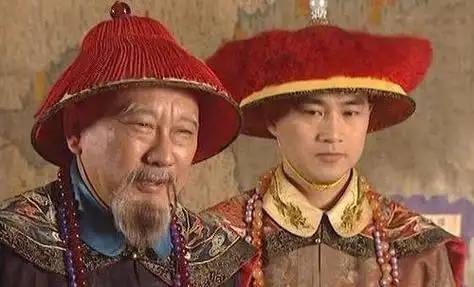赫舍里：父为首辅，嫁安亲王差点成皇后，因夺嫡之争子孙皆未善终