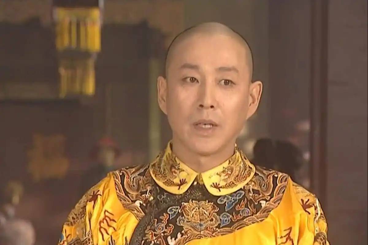 赫舍里：父为首辅，嫁安亲王差点成皇后，因夺嫡之争子孙皆未善终