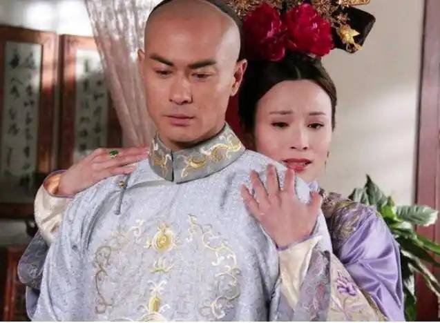 赫舍里：父为首辅，嫁安亲王差点成皇后，因夺嫡之争子孙皆未善终